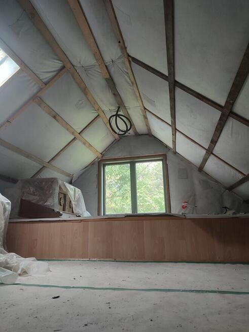 Ocieplanie celulozą i naprawa izolacji po kunie