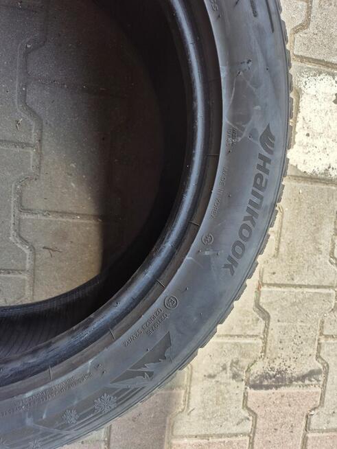 Opony zimowe 225 55 19
