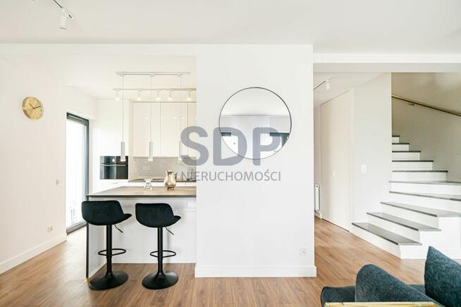 Dom Bielany Wrocławskie, Teatralna