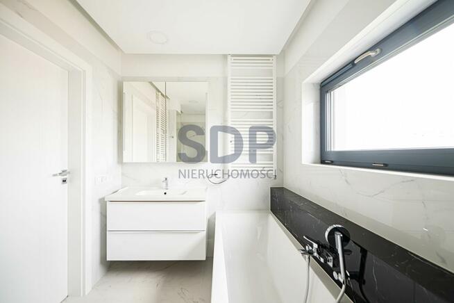 Dom Bielany Wrocławskie, Teatralna