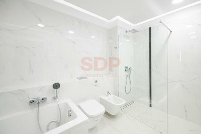 Dom Bielany Wrocławskie, Teatralna