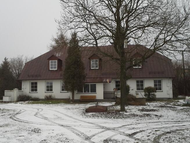 Dom typu dworek koło Rawy Maz.