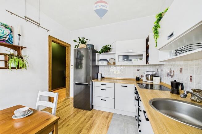 Klimatyczne duże mieszkanie z ogródkiem i garażem