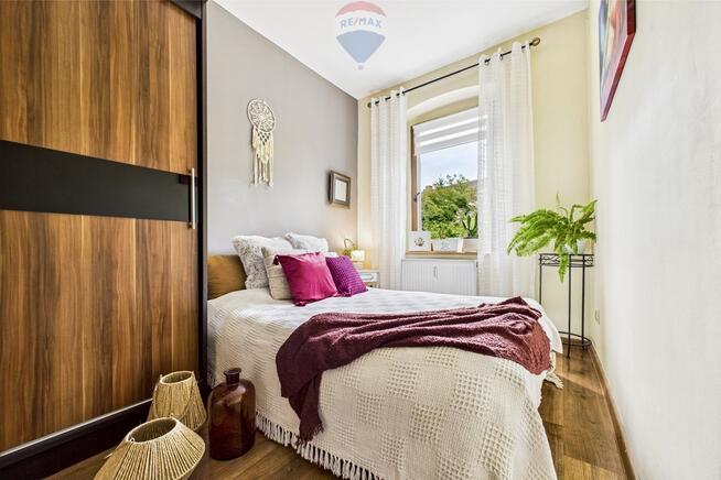 Klimatyczne duże mieszkanie z ogródkiem i garażem