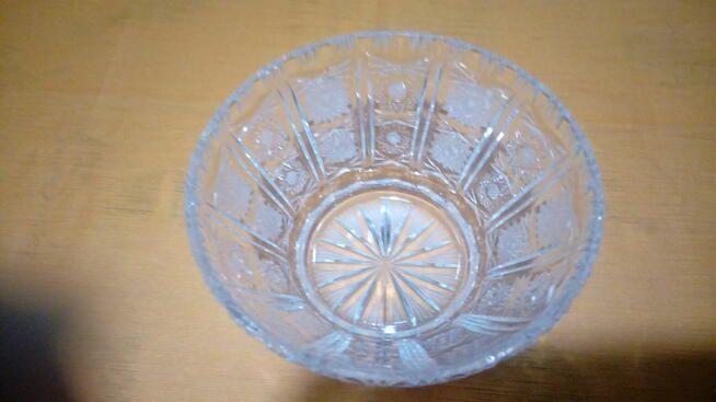 Miska kryształowa o średnicy 17 cm