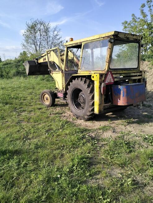 Ostrówek koparko ładowarka