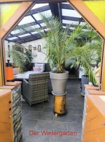 Atrakcyjny dom rodzinny plus mieszkanie wakacyjne w niskiej