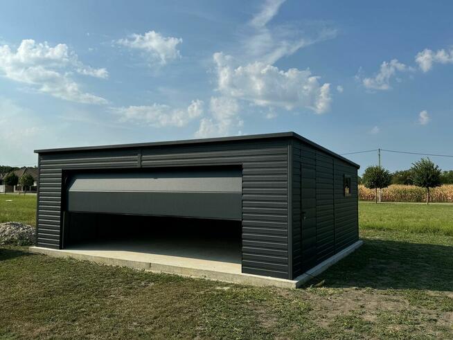 Garaż blaszany brama segmentowa