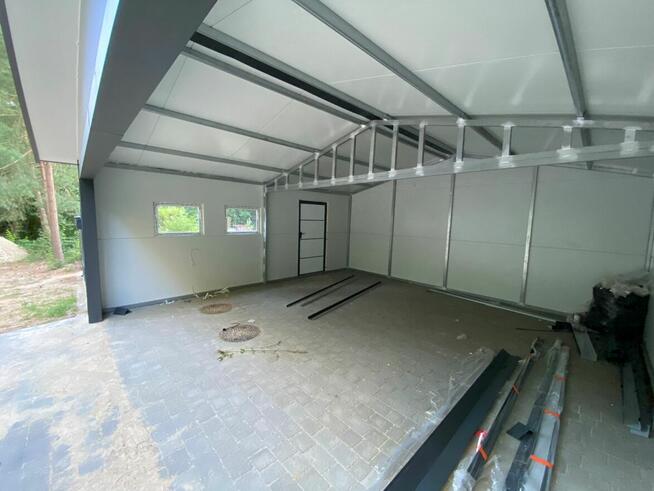 Garaże blaszane z płyty warstwowej