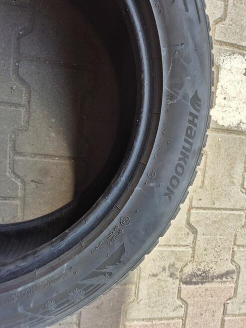 Opony zimowe 225 55 19