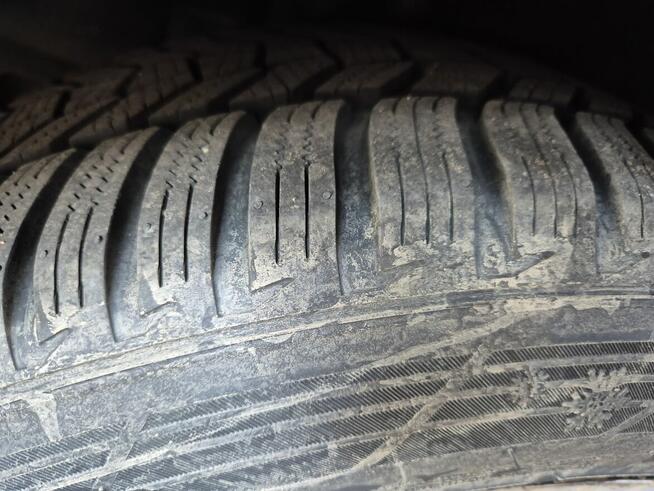 Opony zimowe 225 55 19