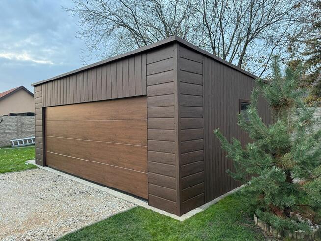 Garaż blaszany brama segmentowa