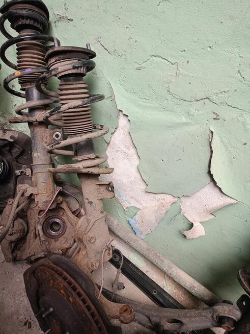 Mc Pherson zwrotnica kopyto Mazda 3 BN BM 2.2 d prawy lewy