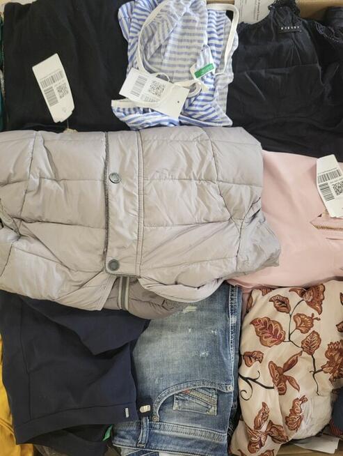 Odzież second hand zara berskha H&M tommy boss Mkors espirit