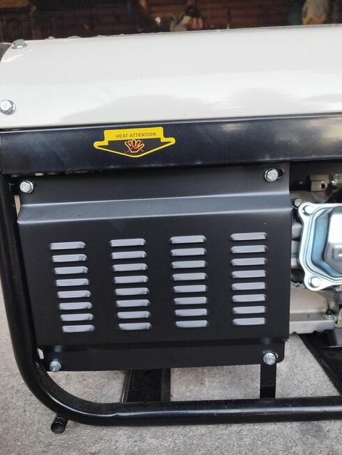 Sprzedam agregat prądotwórczy.