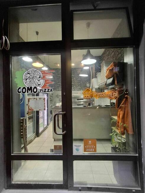 Pizzeria, odstąpie działający lokal na wynos i dowóz.