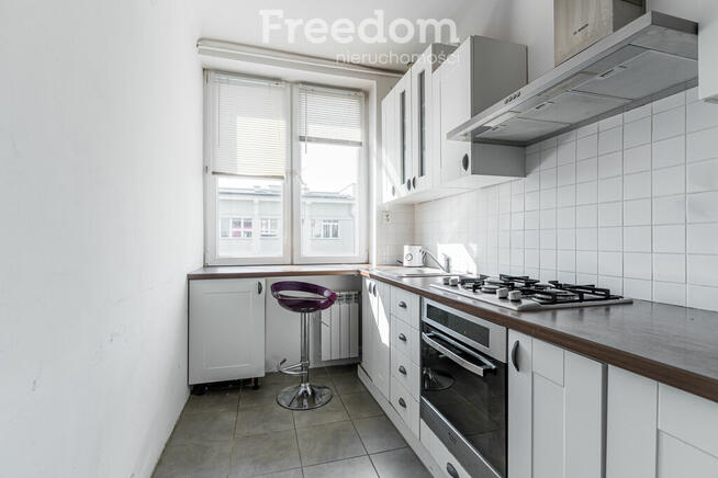 Kawalerka z oddzielną kuchnią, Sady Żoliborskie