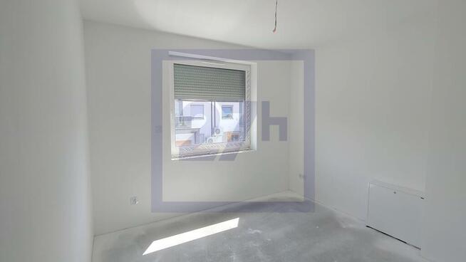 ▶5 Pokoi ✔Światłowód ✔Garaż ✔Taras ✔Gładzie ✔Alarm