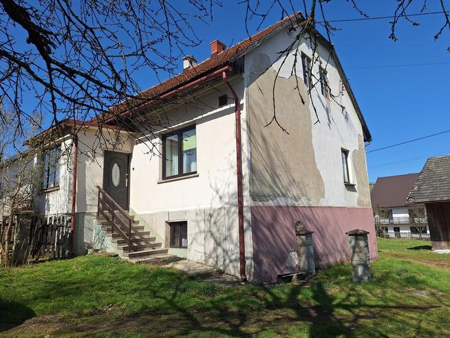 Dom w pobliżu Jeziora Mucharskiego