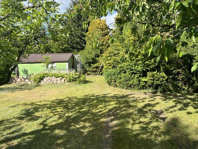 Działka rekreacyjna z domkiem.