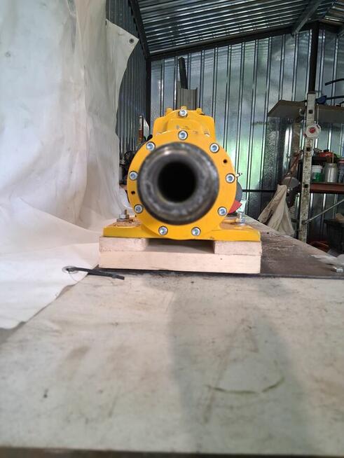 Głowica obrotowa do wiertnicy