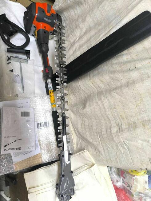 Nowe nożyce do żywopłotu HUSQVARNA 525HE3 długie składane