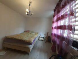 DOM ZE STAJNIĄ, NA DUŻEJ DZIAŁCE ZAGRODOWEJ