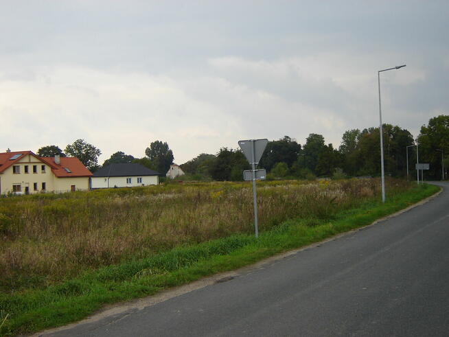 Ozorowice sprzedam atrakcyjną działkę budowlaną