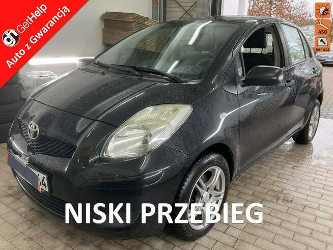 Toyota Yaris 5d/Benzyna/Niski przebieg/Klimatyzacja/Isofix/Hak/Opony wielosezon.