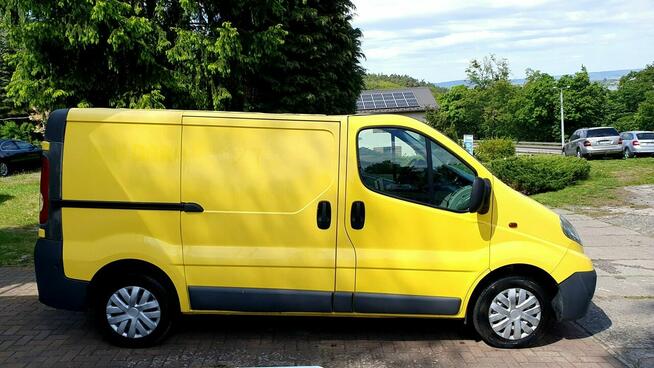Opel Vivaro 2,0 DCI 90KM Sproadzony z Holandii I wlasciciel Bezwypadkowy !!