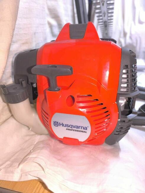 Nowe nożyce do żywopłotu HUSQVARNA 525HE3 długie składane