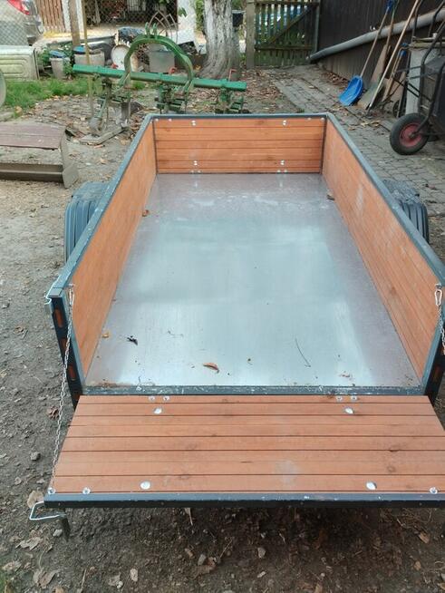 Przyczepa do traktorka