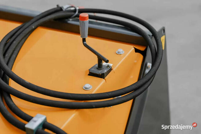 Łyżko zamiatarka TWISTER 1,80-2,40 mocowanie do ładowarki