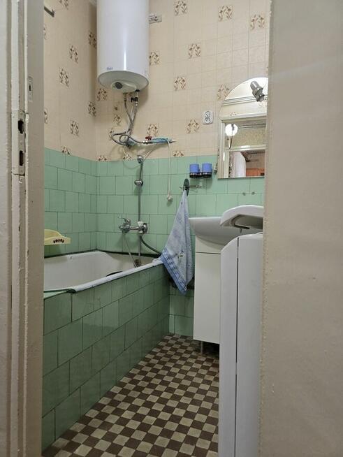 2 pokoje z balkonem w bloku w Grodźcu