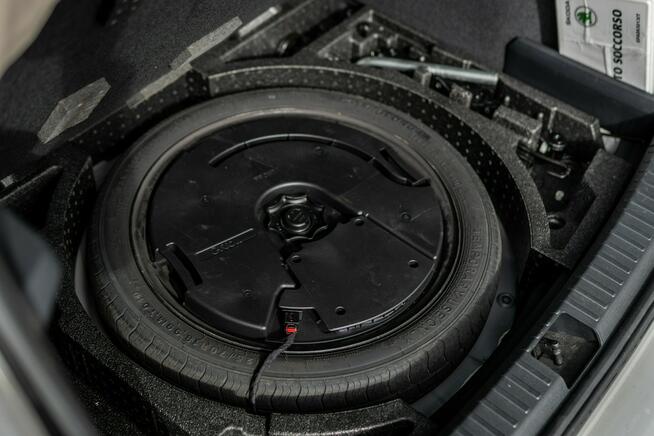 Škoda Karoq VAT 23% / 4x4 / Sportline / Canton / Nardo Grey