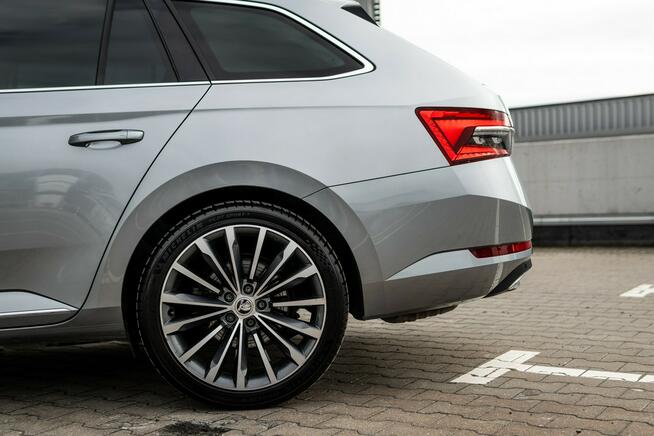 Škoda Superb DCC / VAT 23% / Canton / Asystenci / Hak / Webasto