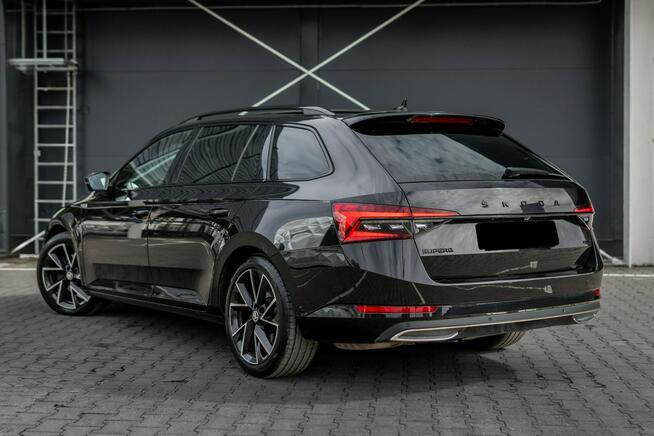 Škoda Superb VAT 23 / Webasto / Hak / Full Asystenci / Canton