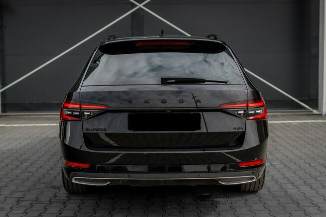 Škoda Superb VAT 23 / Webasto / Hak / Full Asystenci / Canton