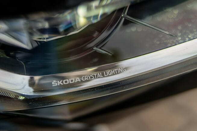 Škoda Superb VAT 23 / Webasto / Hak / Full Asystenci / Canton