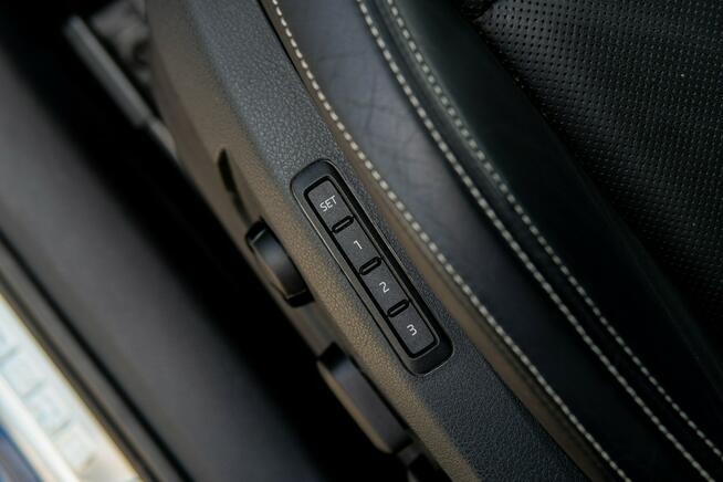 Škoda Superb DCC / VAT 23% / Canton / Asystenci / Hak / Webasto