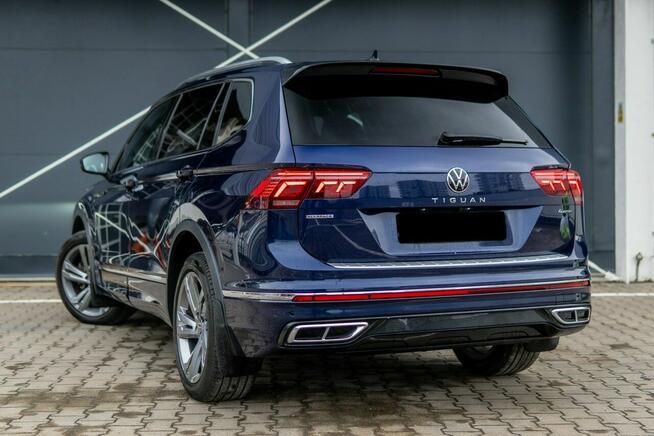 Volkswagen Tiguan Allspace R-line / Full asystenci / Webasto / Hak / 7 miejsc / IQ Lights