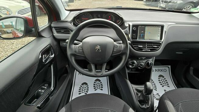 Peugeot 208 navi, PDC