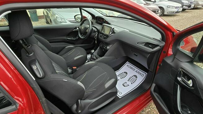 Peugeot 208 navi, PDC