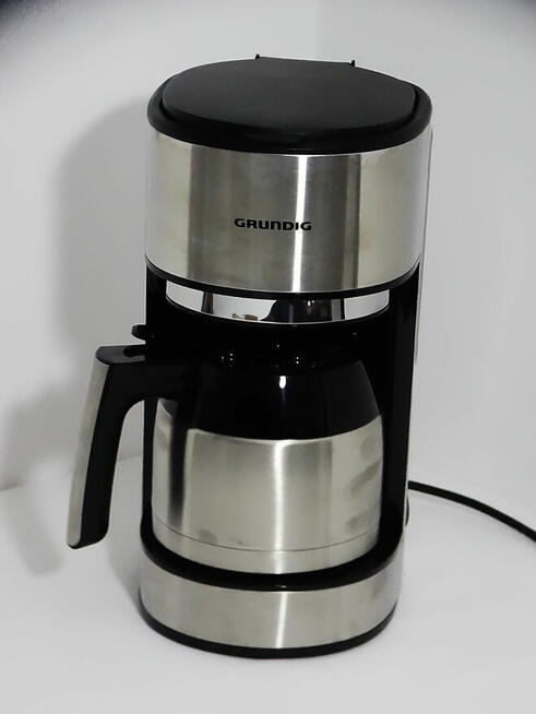 Grundig KM5620T ekspres do kawy z dzbankiem