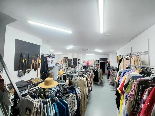 Wynajem lokal handlowy dwu poziomowy 180 m2 Katowice odstepn