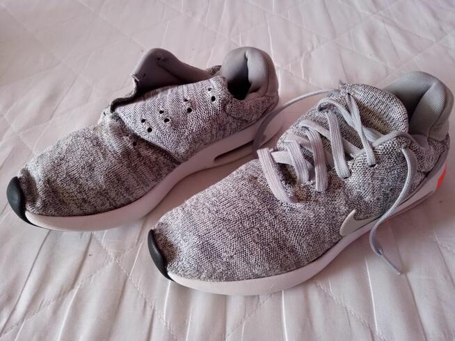 Damskie buty sportowe Nike