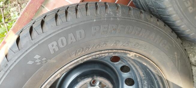 Koła 15 cali na stalowych felgach