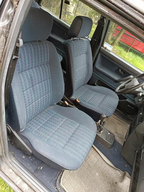 VW Volkswagen Golf 2 II fotele siedzenia kanapa