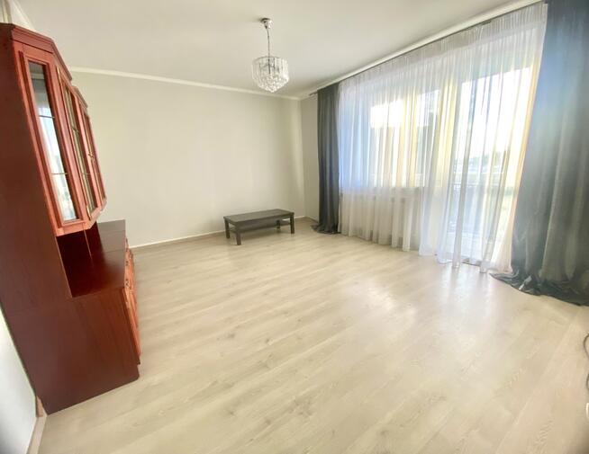 Dom-dwa niezależne pięta,2 x garaż, działka 1400m²