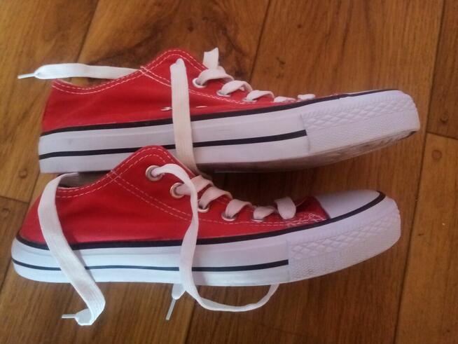 Czerwone trampki damskie